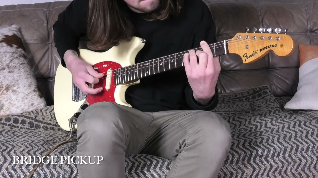 Fender Mustang Japan MG66 Reissue MIJ Vintage White 1996 - YouTube