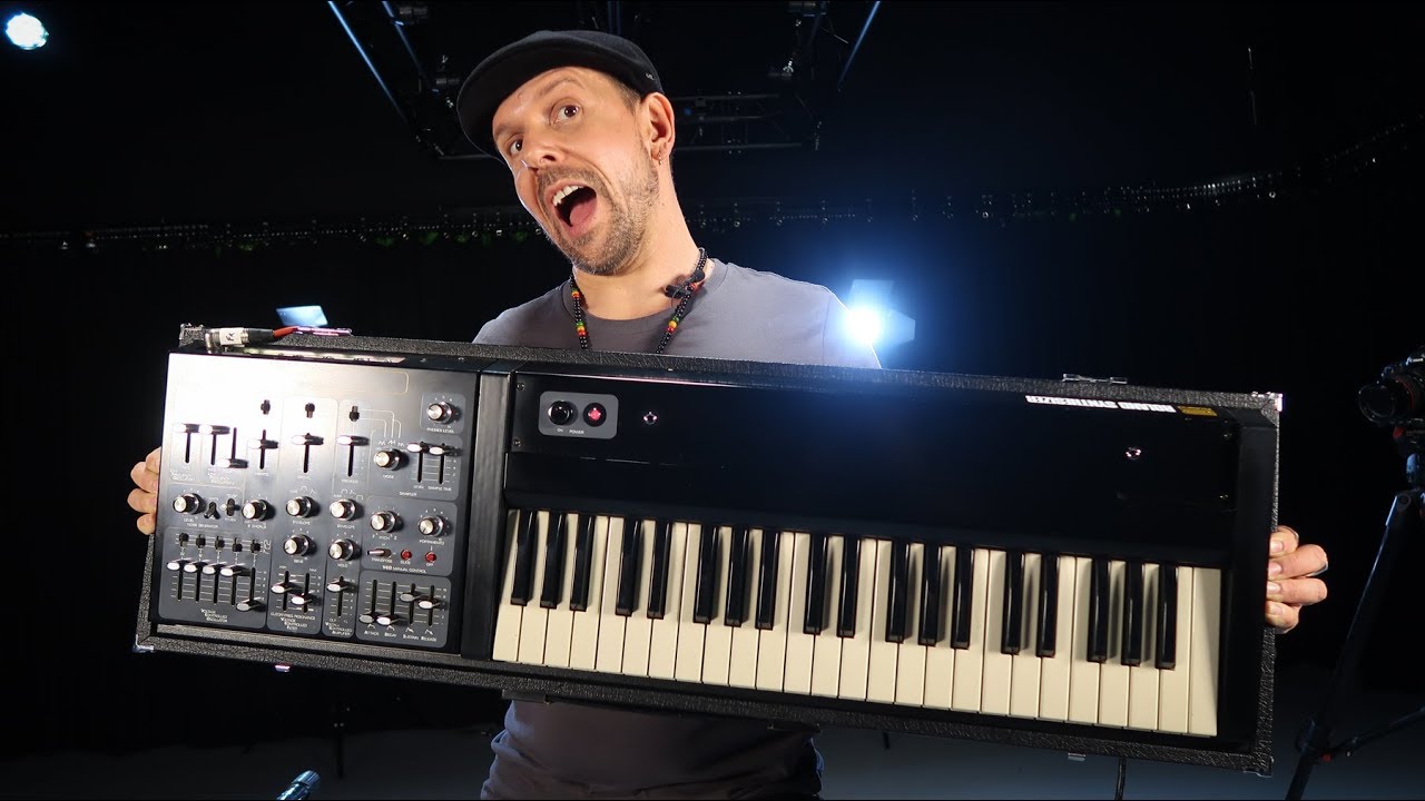 The Roland SH-3A In Action - Part 2/2 - YouTube