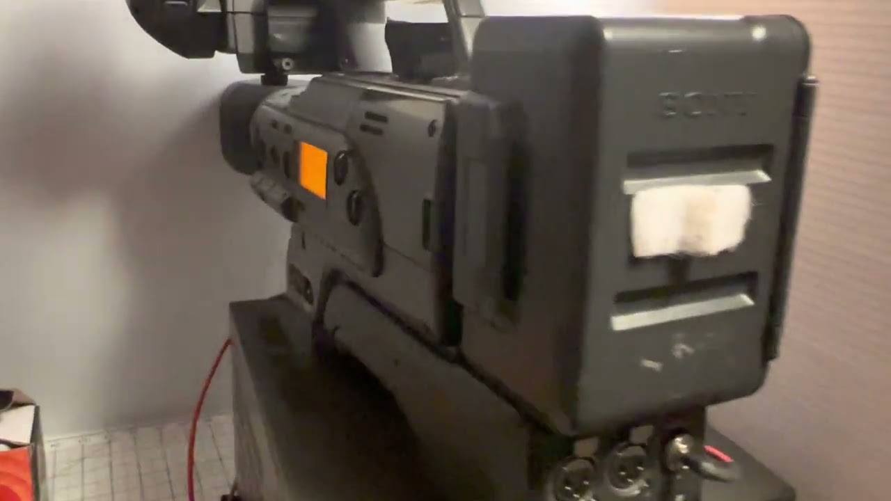 Sony DSR-200 DVCAM - overview - YouTube