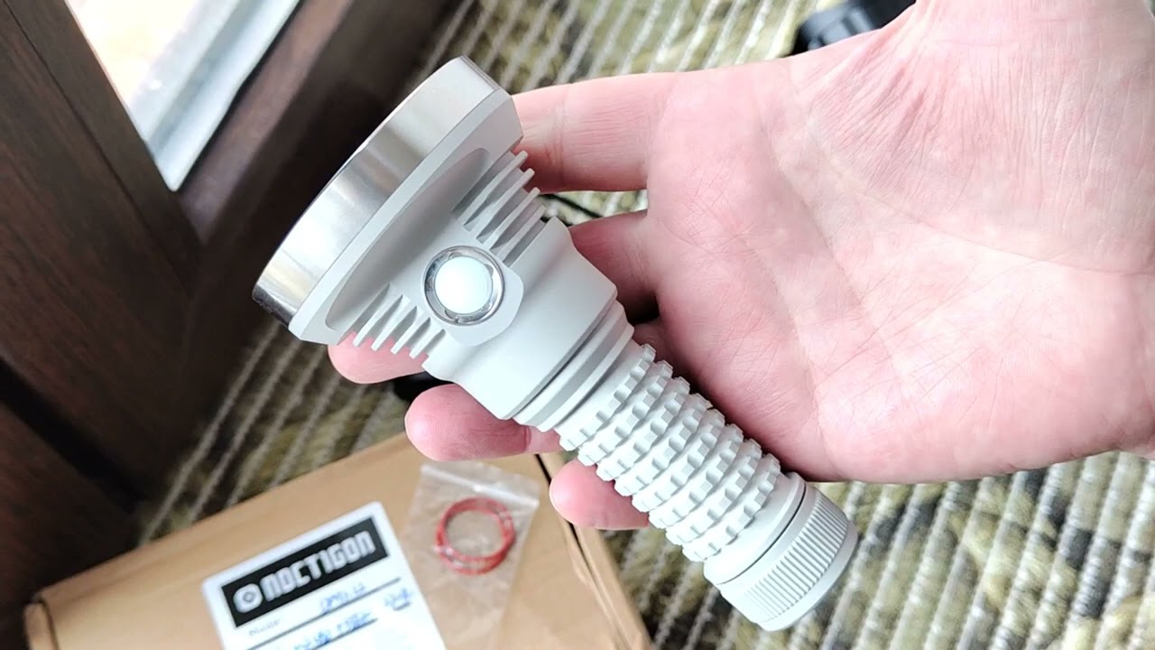 Review flashlight NOCTIGON DM1.12 - how it works - YouTube