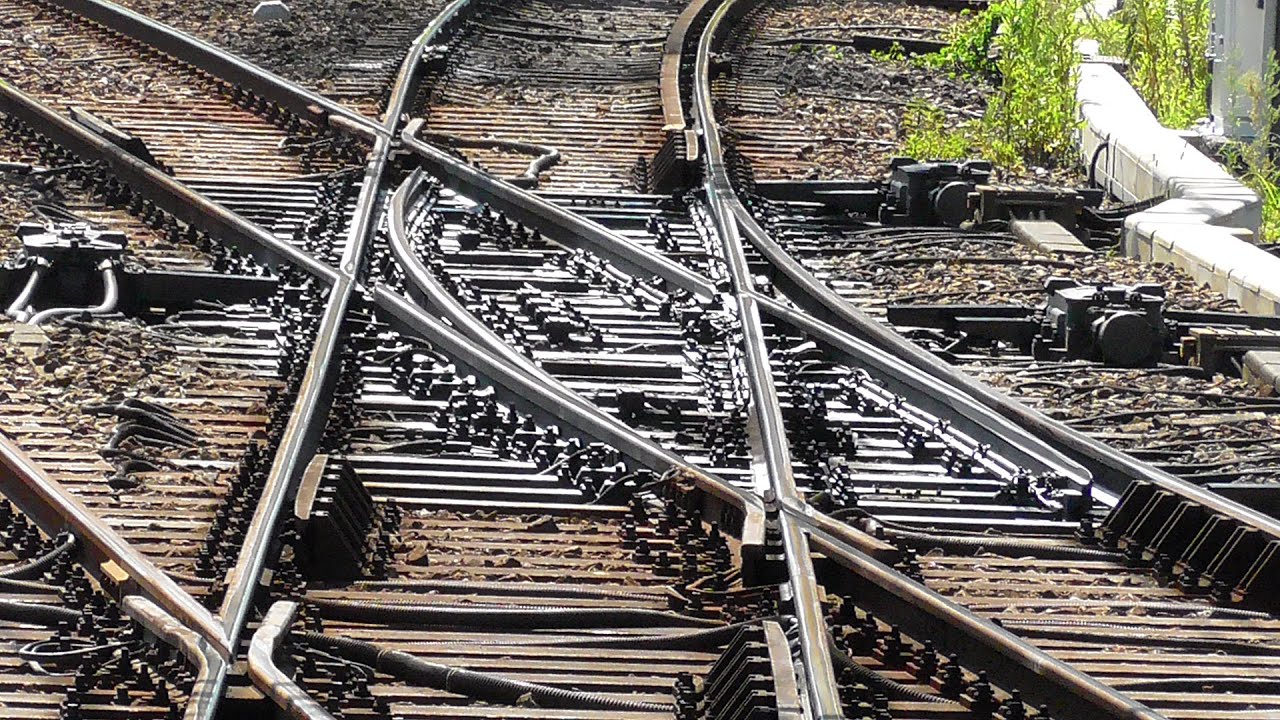 分岐器通過&ポイント切り替えシーン集 - YouTube