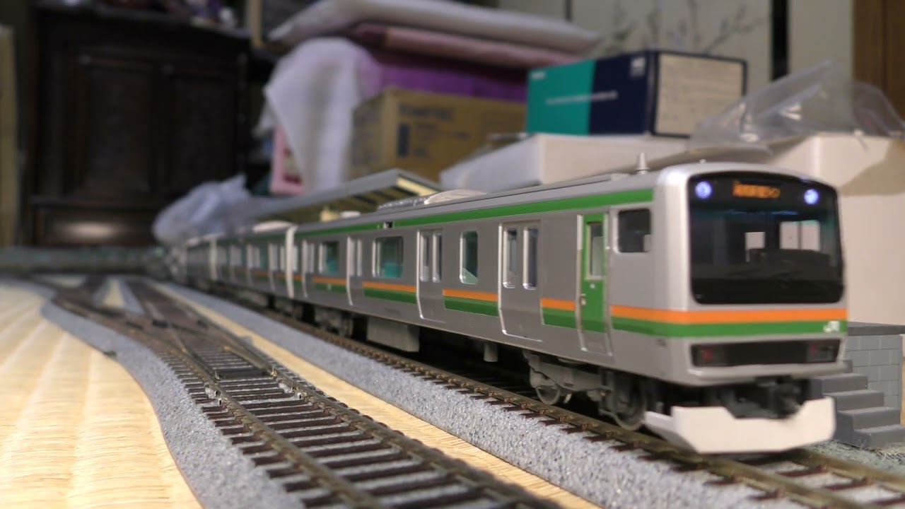 鉄道模型】HOゲージ エンドウ製E231系1000番台出庫 - YouTube