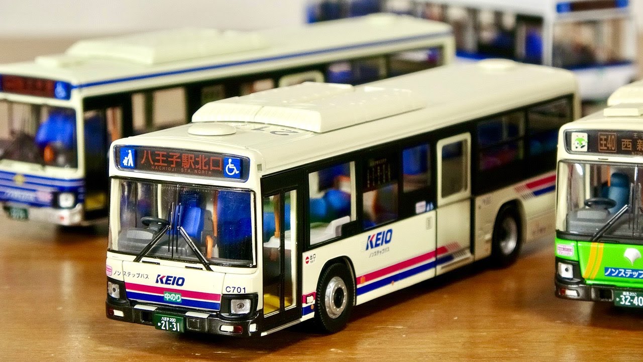 A long-awaited luxury bus Tomica Limited Vintage Neo Hino Blue