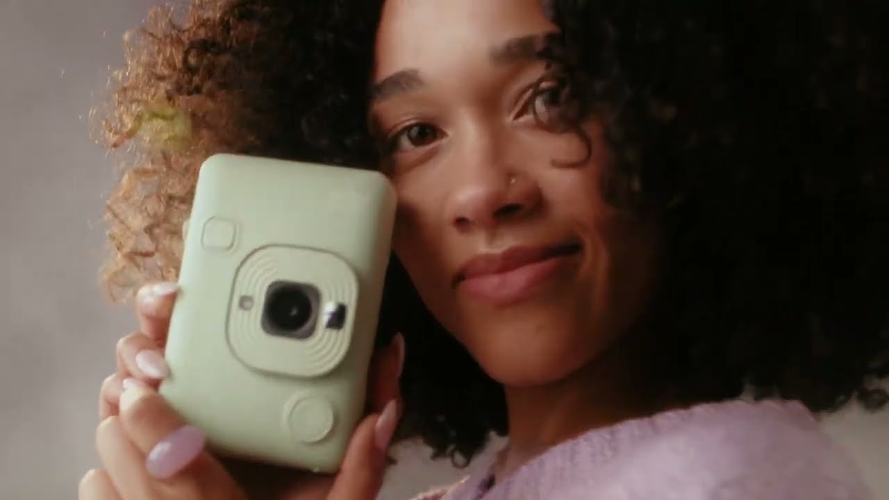 チェキ” instax mini LiPlay™ | FUJIFILM