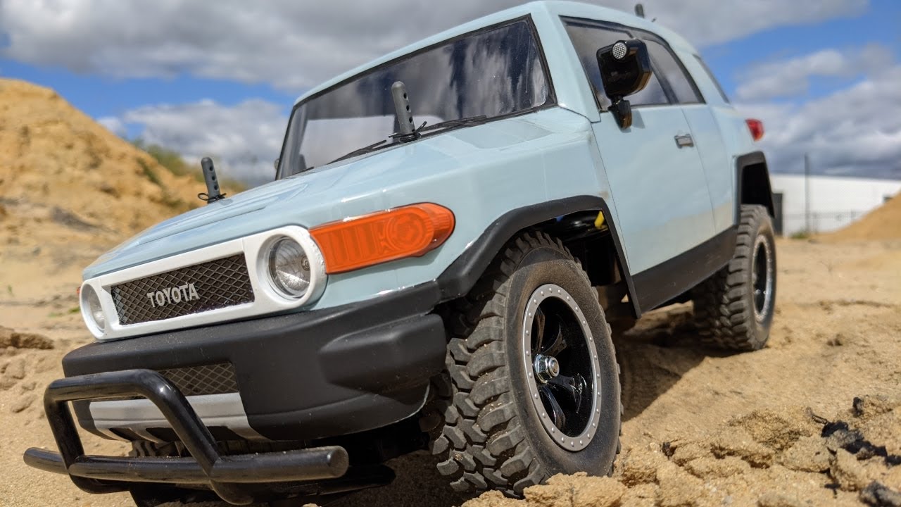FIRST DRIVE! Toyota FJ Cruiser - Tamiya CC-01 - YouTube