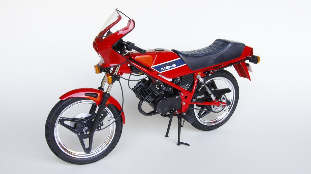 Building the 1:6 Tamiya Honda MB-5 - YouTube