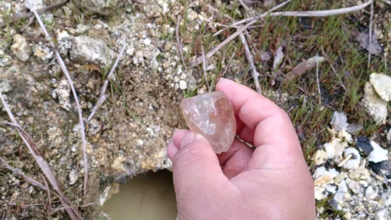 鉱物採集動画～大きなトパーズ(Topaz great crystals)・ガマ(晶洞