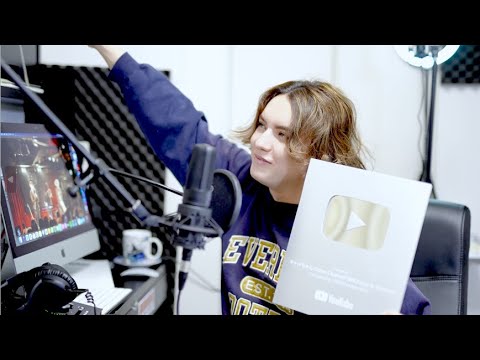 銀の盾にYoutube編集スタッフの名前入れて驚かせてみた！ - YouTube