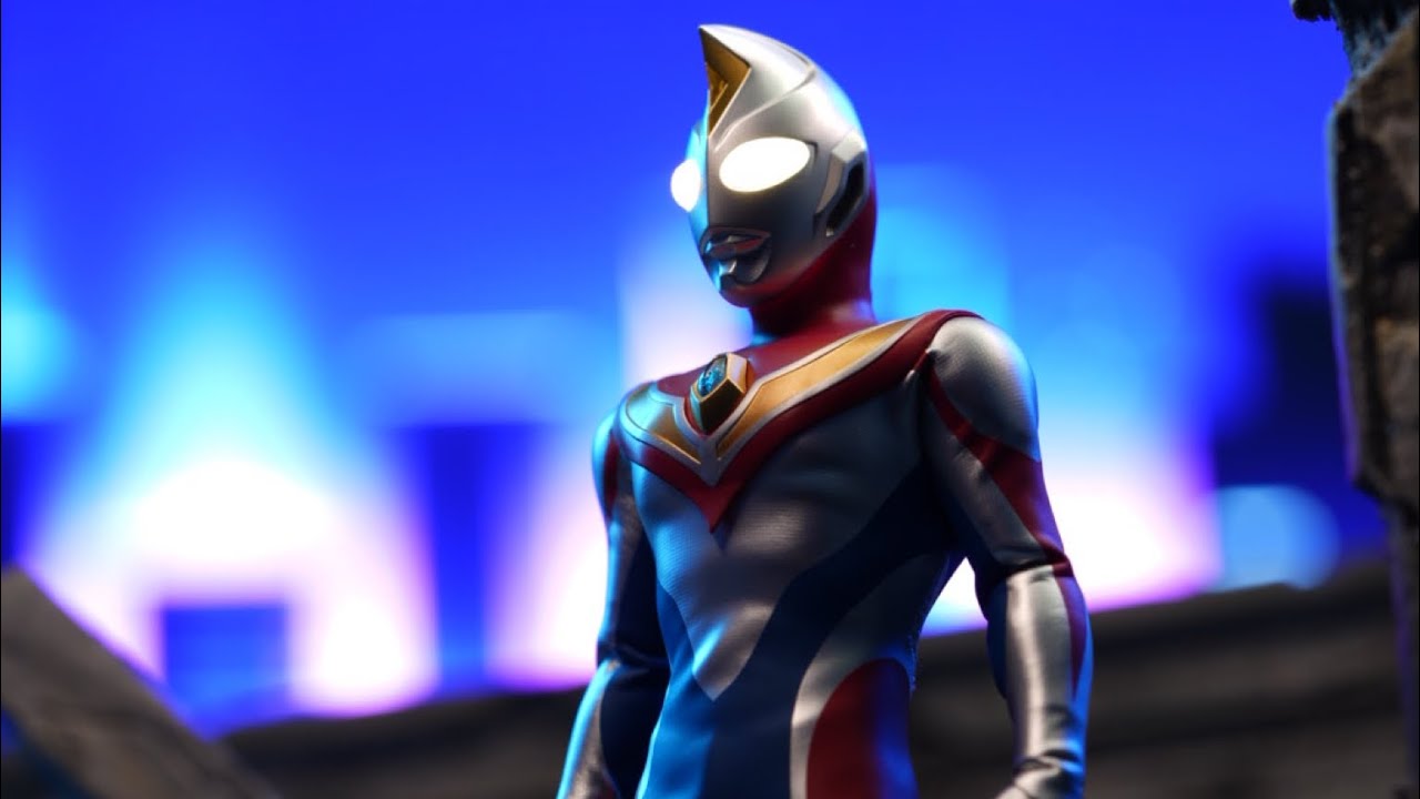 Alphamax Ultraman Dyna - short review - - YouTube