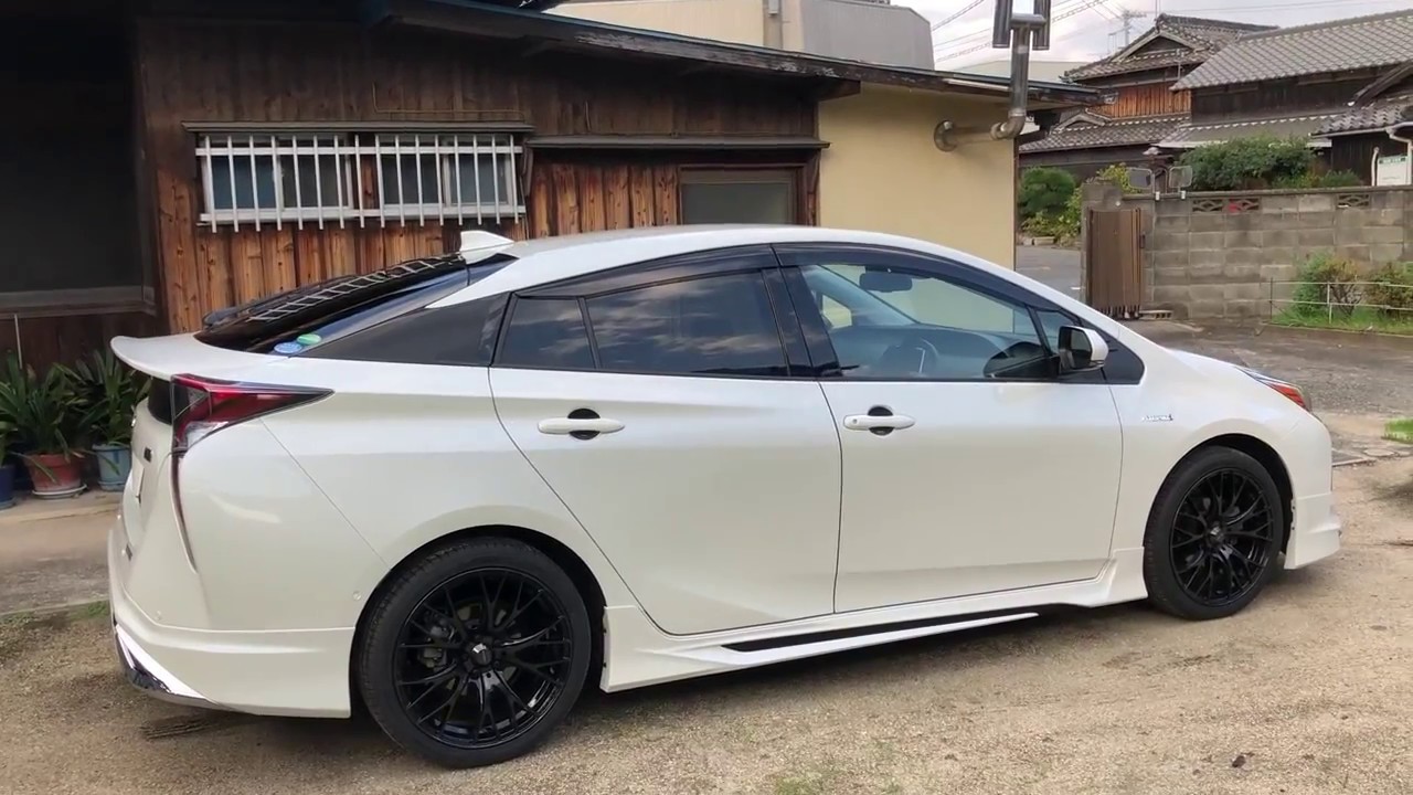 TRDリアトランクスポイラー - YouTube