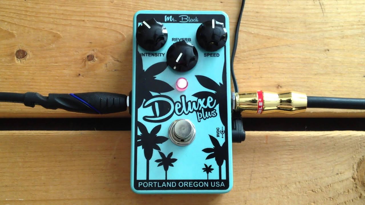 Mr. Black Deluxe Plus - リバーブとトレモロそれぞれ独立ON/OFFが可能