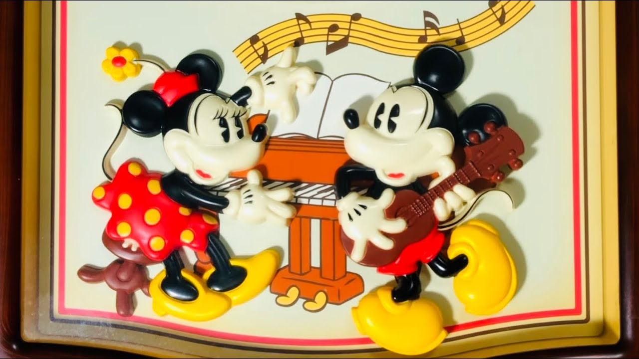 SEIKO Disney Time ディズニータイム FW671B 振り子時計 - YouTube