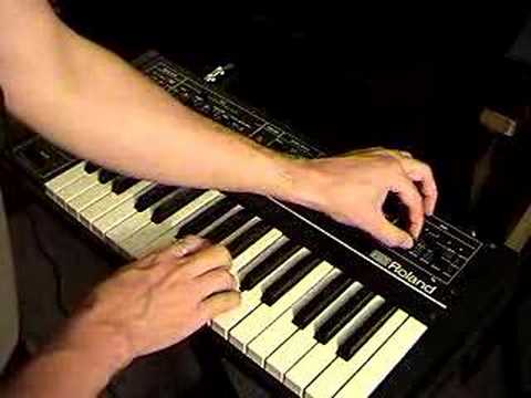Roland SH-09 Analog Synthesizer - YouTube