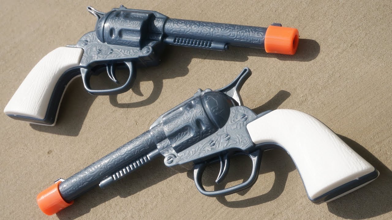 I bought a toy SAA-type gun with two pistols, but it turned out to