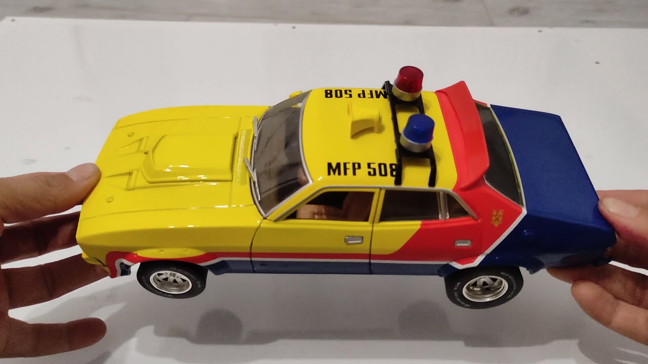 MAD MAX FORD FALCON XB 1974 FIRST OF THE V8 INTERCEPTORS 1:18