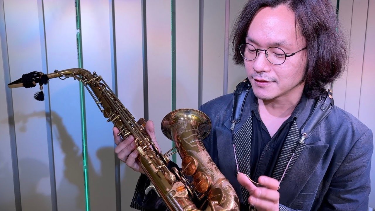 Superb vintage sound! Sweet tone. Buescher Model 400 - YouTube