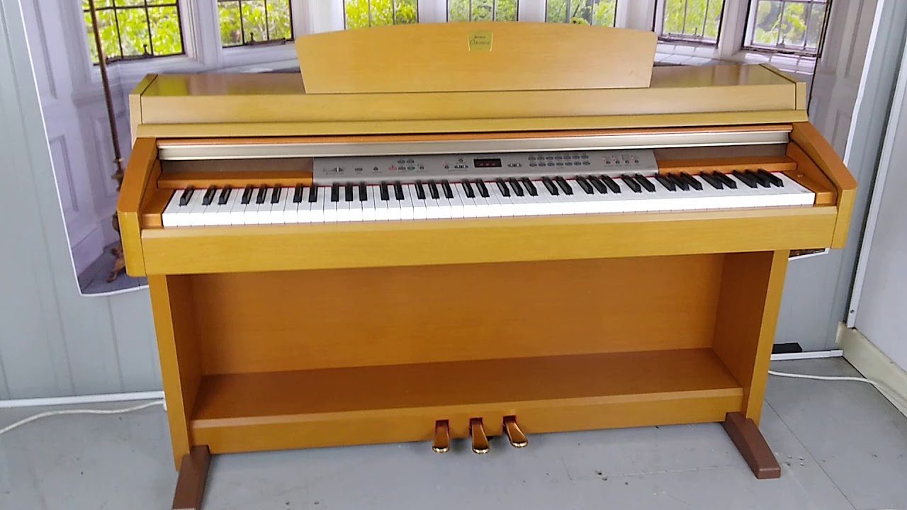 Yamaha Clavinova CLP-230C - YouTube