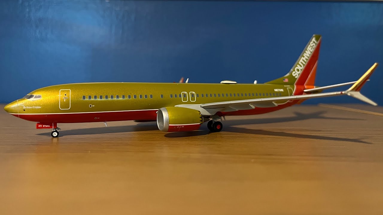 Gemini 200 - Southwest Airlines - 737 MAX 8 - Desert Gold Retro