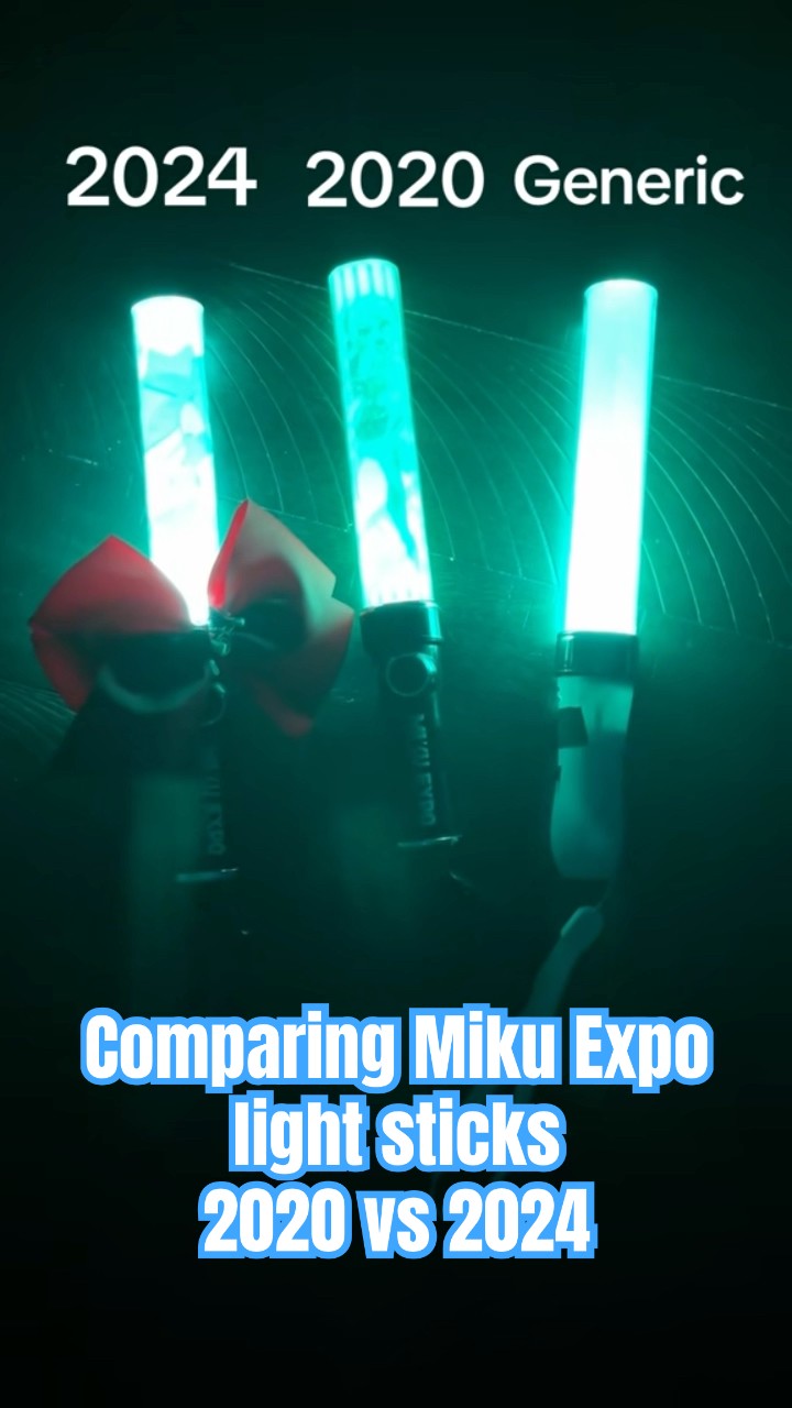 Comparing Miku Expo light sticks from 2020 and 2024. #hatsunemiku