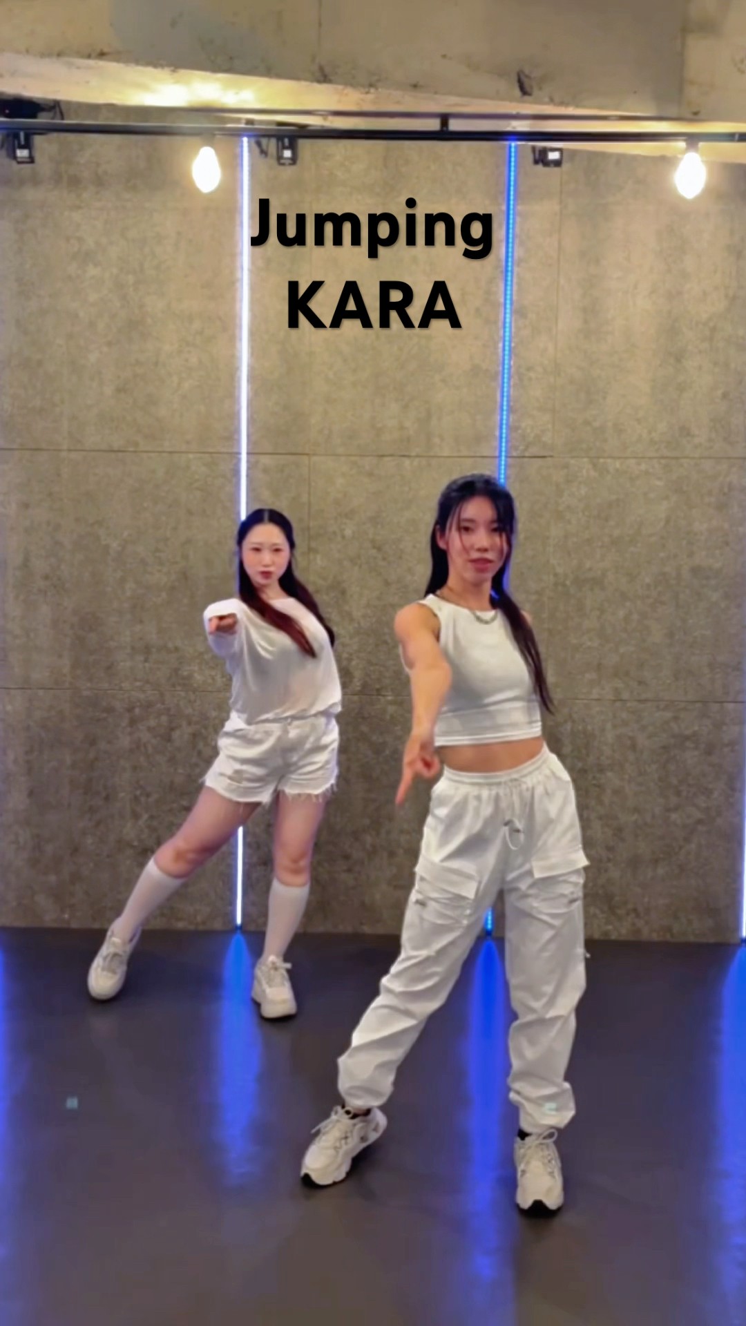 KARA - ジャンピン - YouTube