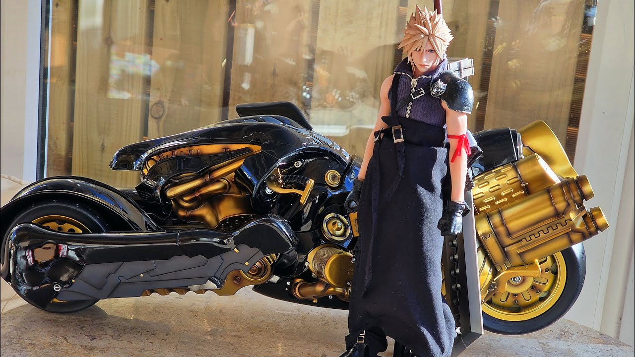 GameToys Final Fantasy VII Advent Children Cloud Strife & Fenrir 1