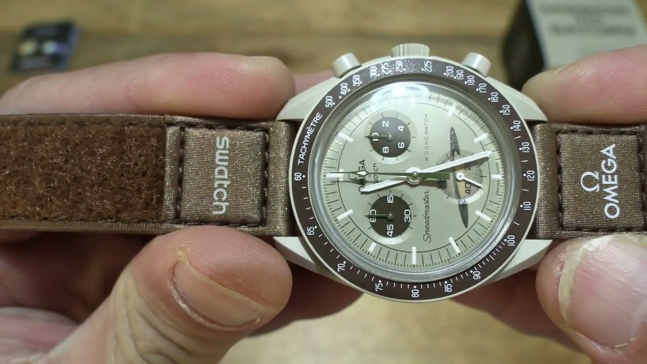 Swatch BIOCERAMIC MOONSWATCH MISSION TO SATURN SO33T100 - YouTube