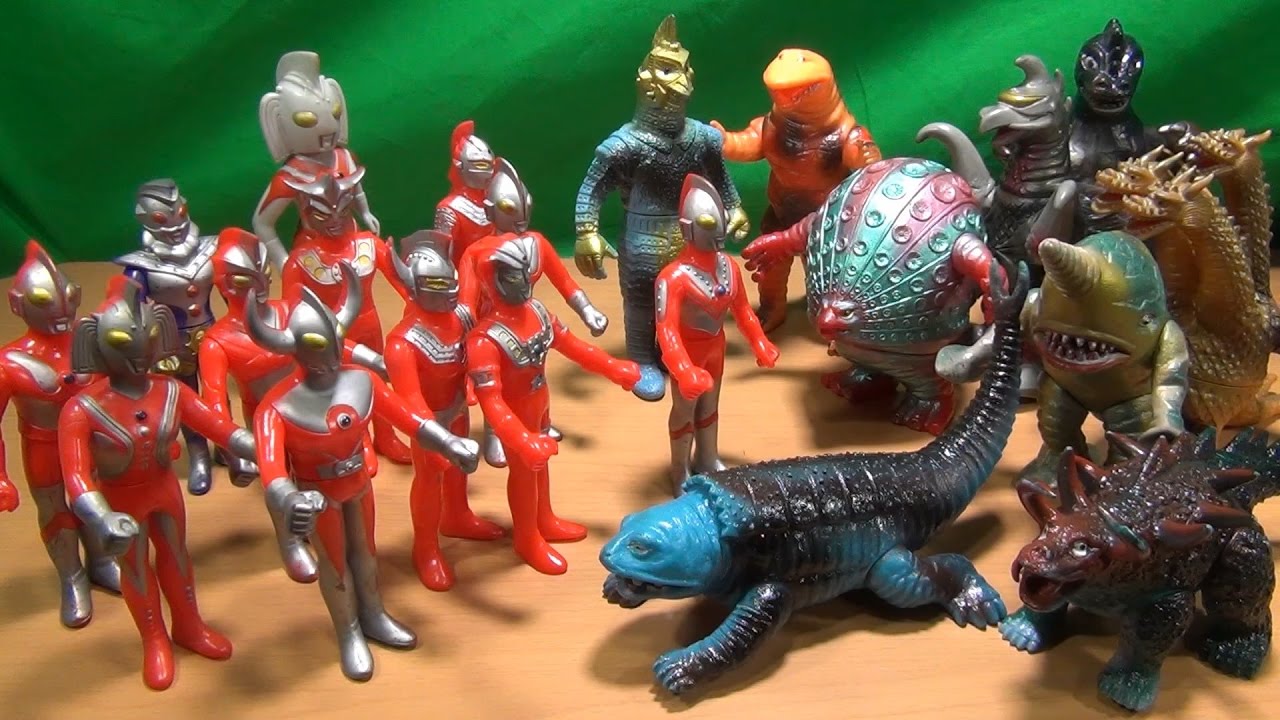Introducing all the soft vinyl figures, including Ultraman, that I