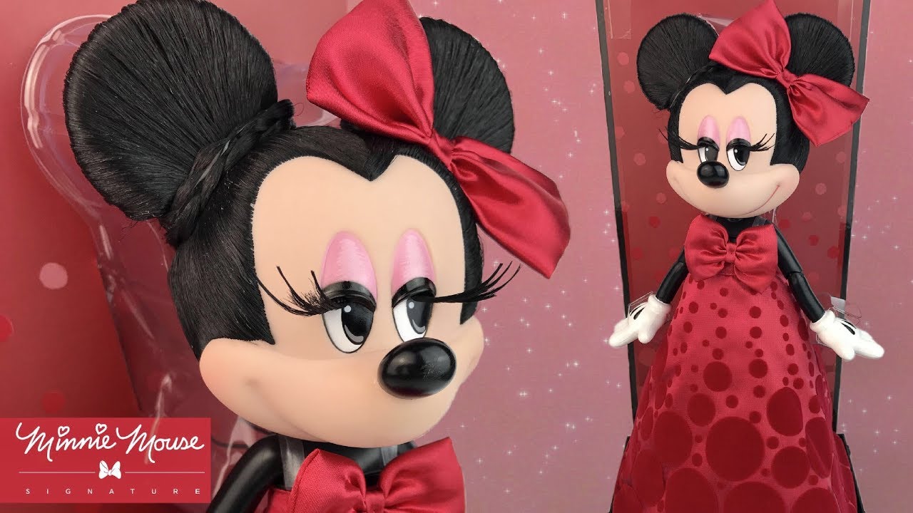 Disney D23 Exclusive Minnie Mouse Signature Designer Doll Review