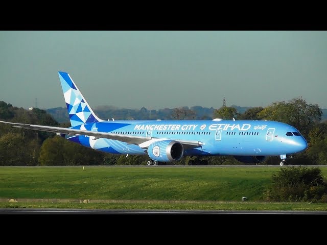 Etihad Boeing 787 Dreamliner Manchester City FC livery! Departure