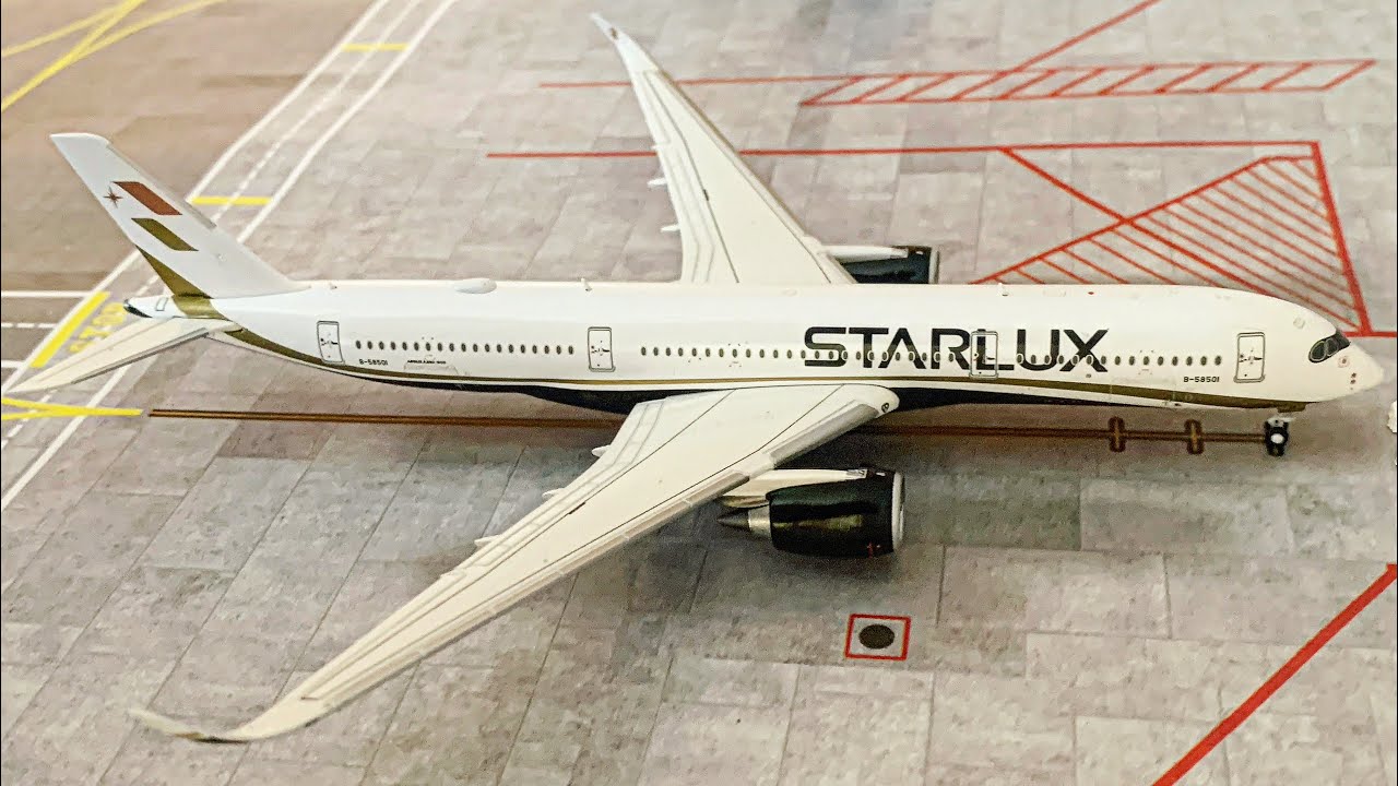 STARLUX RACCOON! Starlux Airlines • Airbus A350-900 • JC Wings 1