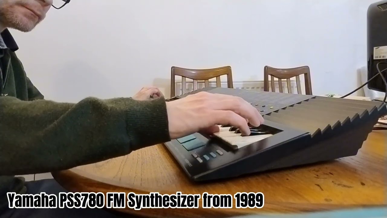 Yamaha PSS 780 FM 8 Voice Multi Timbral midi Synthesizer 1989