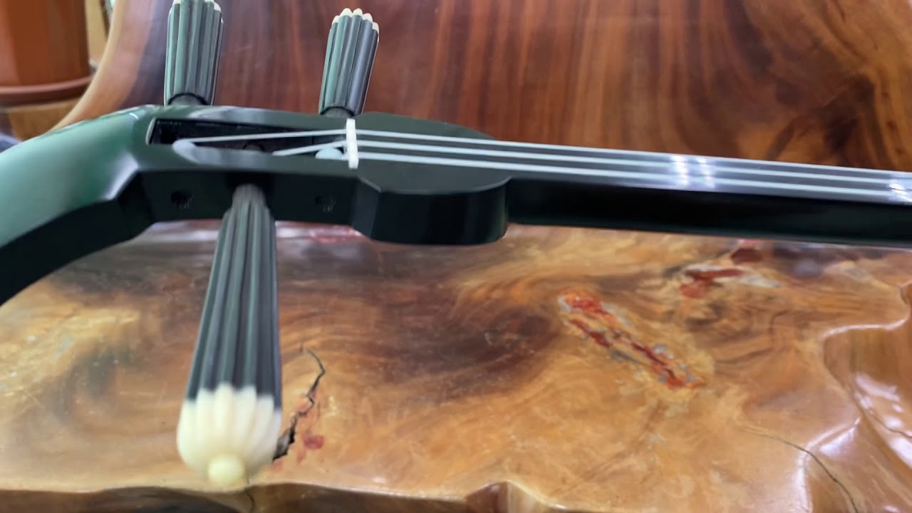 黒木江戸与那型三線 - YouTube