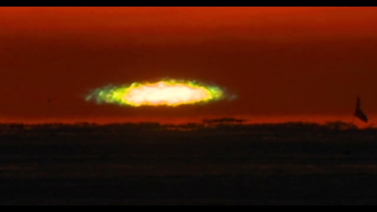 グリーンフラッシュ（green flash）C4K - YouTube