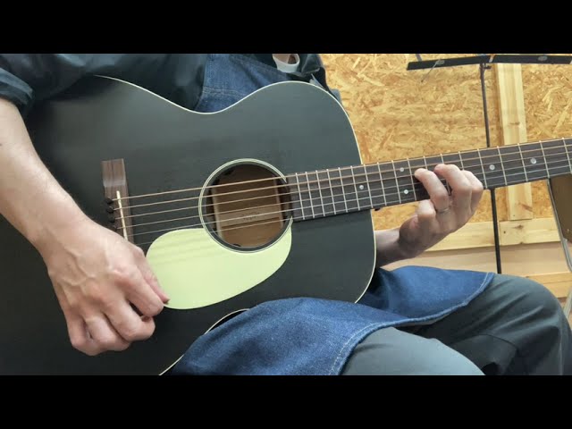 Martin 000-17E Black Smoke #2863207 - YouTube