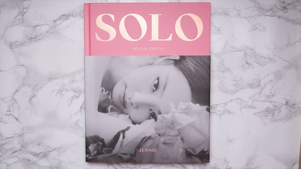 Unboxing | Jennie - Solo Special Photobook - YouTube
