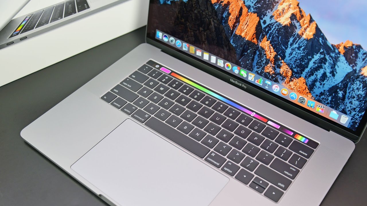 MacBook Pro 13,3 (15-inch, Late/Touch Bar 2016) | iGotOffer