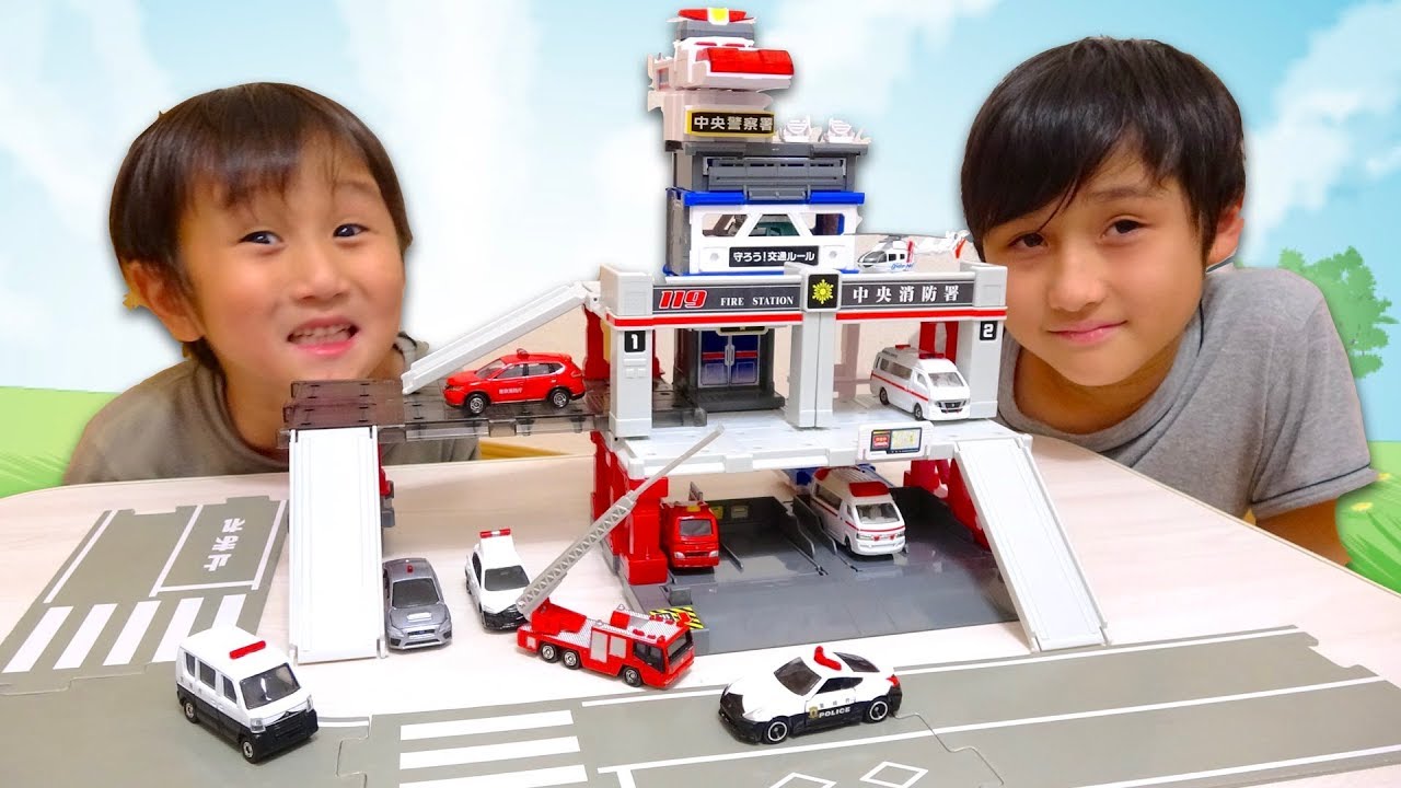 トミカ ビルドシティ サウンドライト消防署 警察署を合体