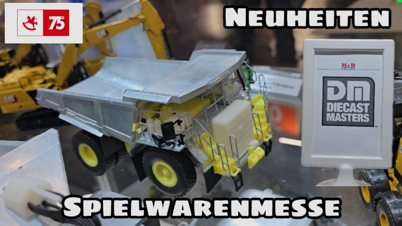 1:50 Scale Universal Hobbies Komatsu HB215-3 Hybrid Hydraulic