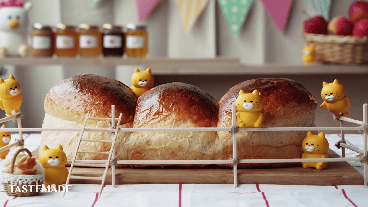 ノラネコぐんだん パンこうじょう】絵本に出てくる大きすぎるパンを