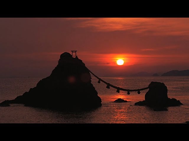 伊勢 二見浦 夫婦岩の朝日 Sunrise over Meotoiwa ( Shot on RED EPIC