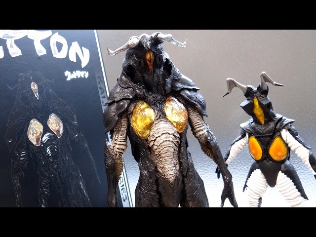 Over 10,000 yen retail price & 32cm tall super sculpted figure