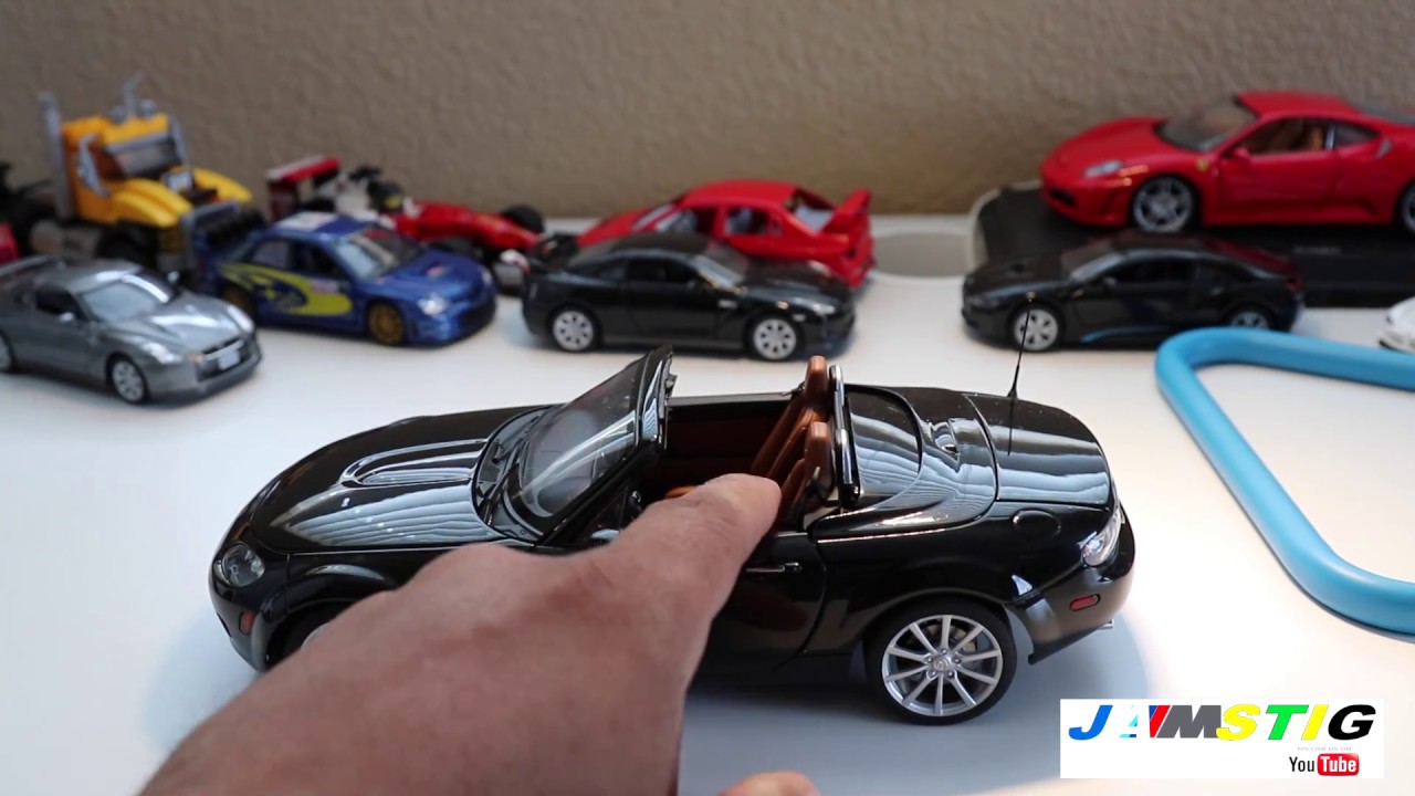 AutoArt 1:18 Mazda Miata NC Hardtop JamStig - YouTube