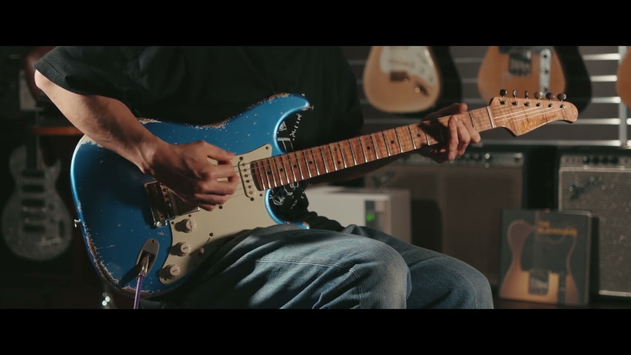 XOTIC XSC-2 / Lake Placid Blue Heavy Aged - YouTube