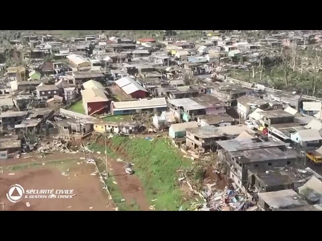 仏海外県マヨット島で数千人死亡の恐れ、過去90年で最強クラスの