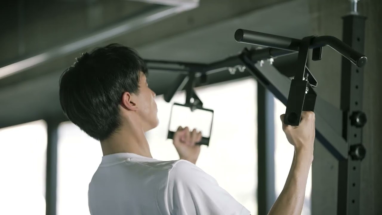 KENSUI -kaku-【省スペースでも設置可能な国産懸垂マシン】 | オリコン