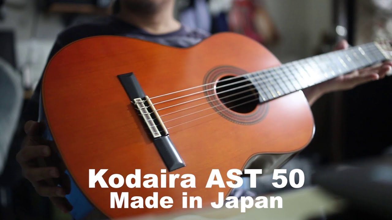 Kodaira AST 50 Artist Model Classical Guitar Made in Japan - YouTube
