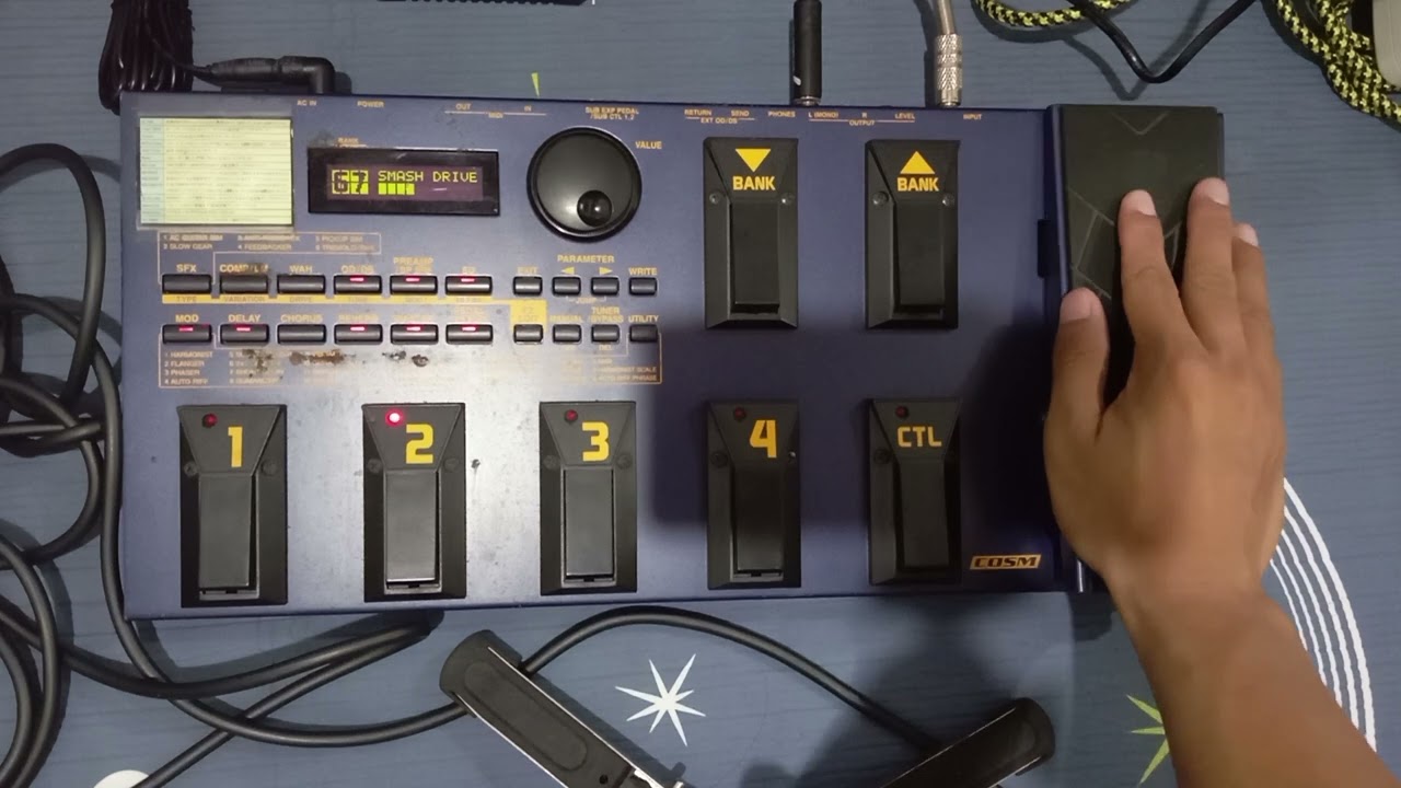 Boss GT-3 Guitar Multieffects Demo - YouTube