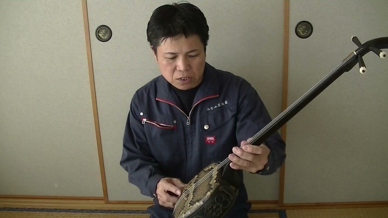 オーダー三線 山口県MD様 カミゲン黒木与那城型三線 - YouTube