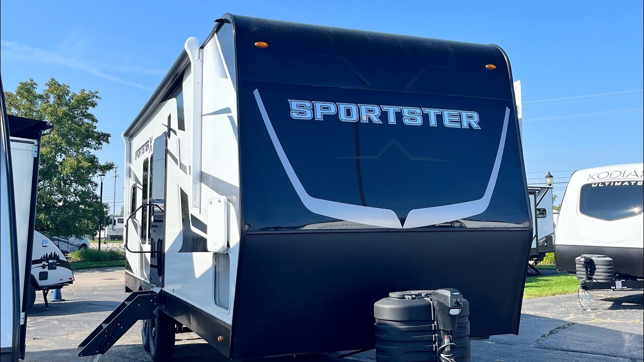 MID-SIZE TRAVEL TRAILER TOY HAULER! New 2026 KZ Sportster 22X