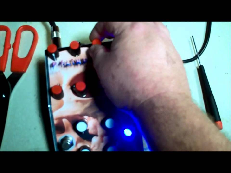 Audible Diseaseから本格的ギターノイズシンセ、Palindrome PD-1入荷